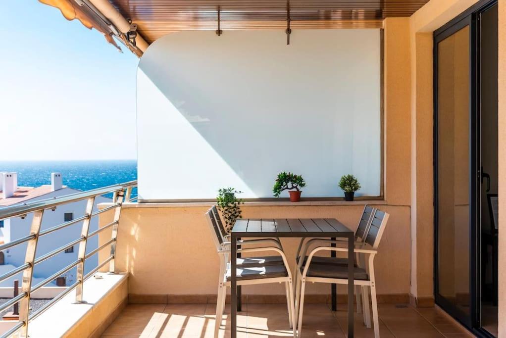 Bright And Welcoming Holiday Home Puerto de Santiago  Esterno foto